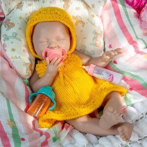 16 inch Realistic Full Silicone Baby Doll Girl Eye Closed Lifelike Reborn Girl